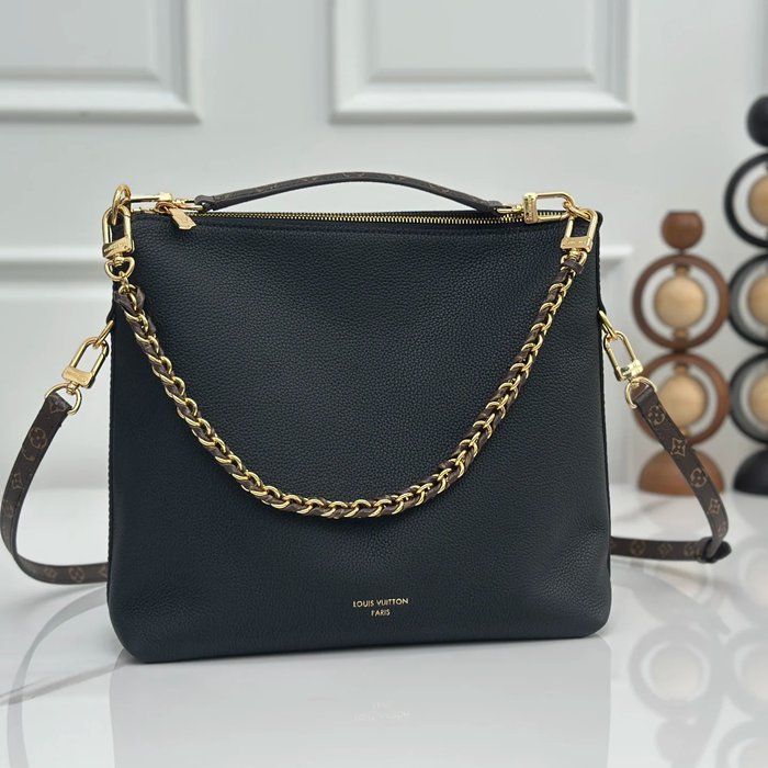 LOUIS VUITTON M29195 牛皮 モノグラム ブラック 斜め掛けバッグ 斜め掛けチェーン 30x26x10cm サイズ:30x26x10cm