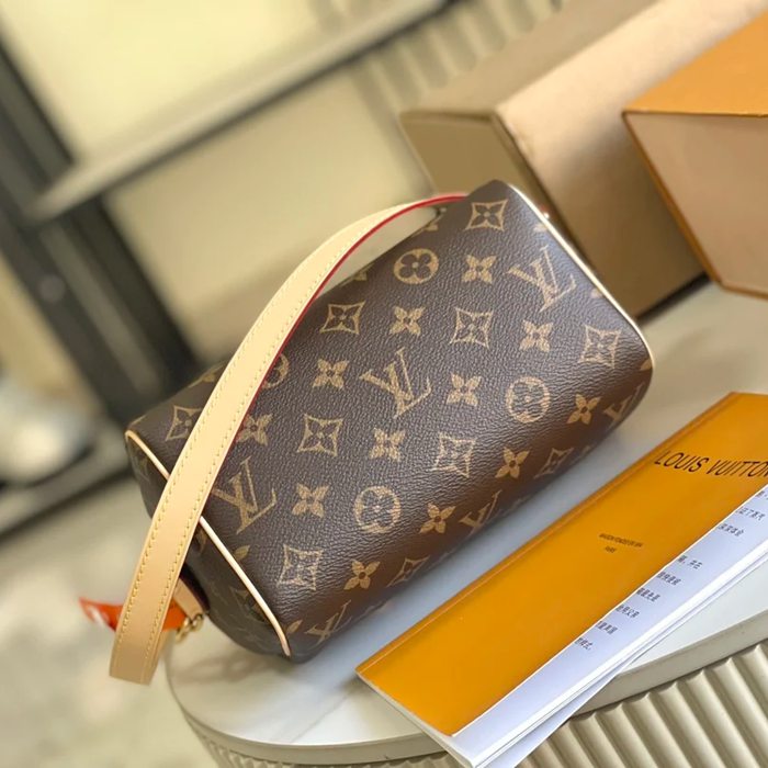 LOUIS VUITTON M46234 モノグラム 斜め掛けバッグ 斜め掛け手提げ 20.5x13x12cm サイズ:20.5x13x12cm
