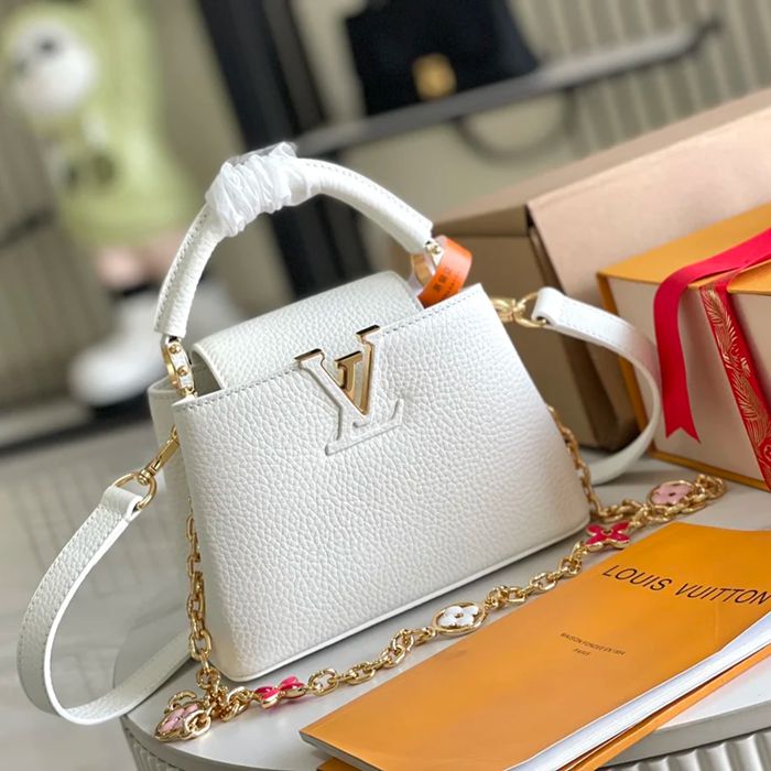 LOUIS VUITTON M20845 本革 モノグラム ホワイト 斜め掛けバッグ 斜め掛けチェーンフラップ 21x14cm サイズ:21x14cm