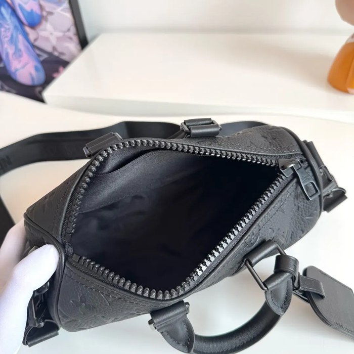 LOUIS VUITTON M20900 牛皮 モノグラム 斜め掛けバッグ レディース斜め掛け 25x15x11cm サイズ:25x15x11cm