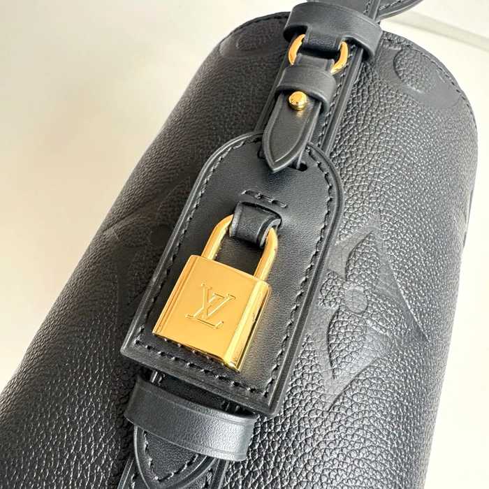 LOUIS VUITTON M13480 モノグラム 斜め掛けバッグ レディース斜め掛け 18x16x12cm サイズ:18x16x12cm