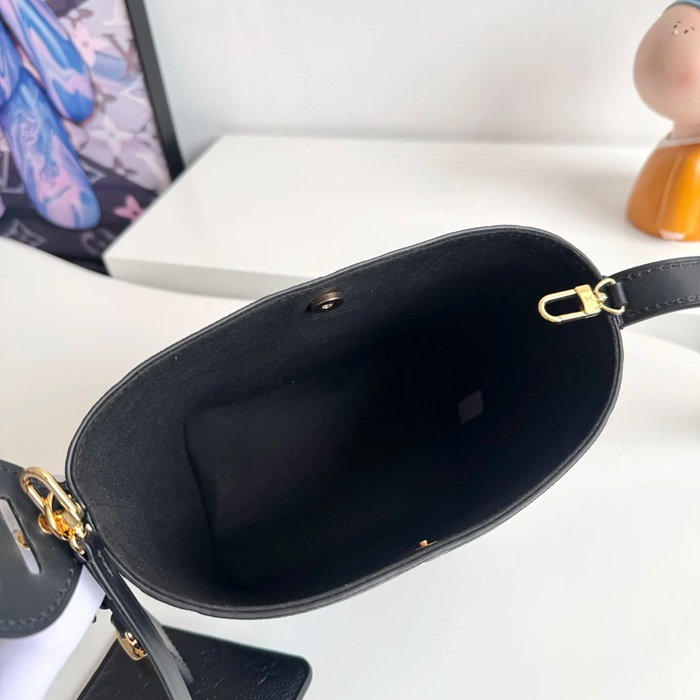 LOUIS VUITTON M13480 モノグラム 斜め掛けバッグ レディース斜め掛け 18x16x12cm サイズ:18x16x12cm