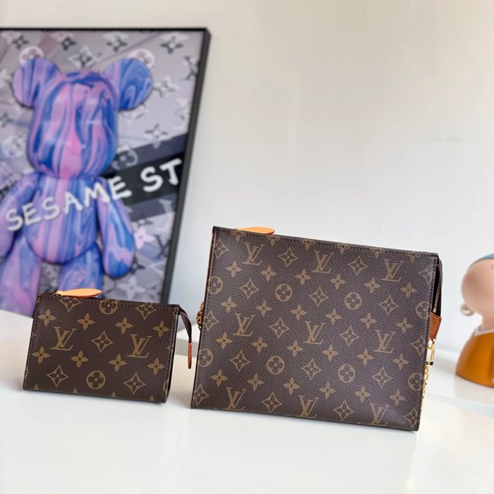 LOUIS VUITTON M81412 キャンバス モノグラム ゴールド 斜め掛けバッグ レディース斜め掛けチェーン 26x20cm サイズ:26x20cm LOUIS VUITTON M81412 キャンバス モノグラム ゴールド 斜め掛けバッグ レディース斜め掛けチェーン 26x20cm サイズ:26x20cm