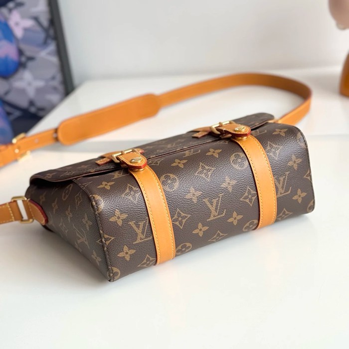 LOUIS VUITTON M28115 キャンバス モノグラム 斜め掛けバッグ 斜め掛けリュックフラップ 32x19.5x11cm サイズ:32x19.5x11cm