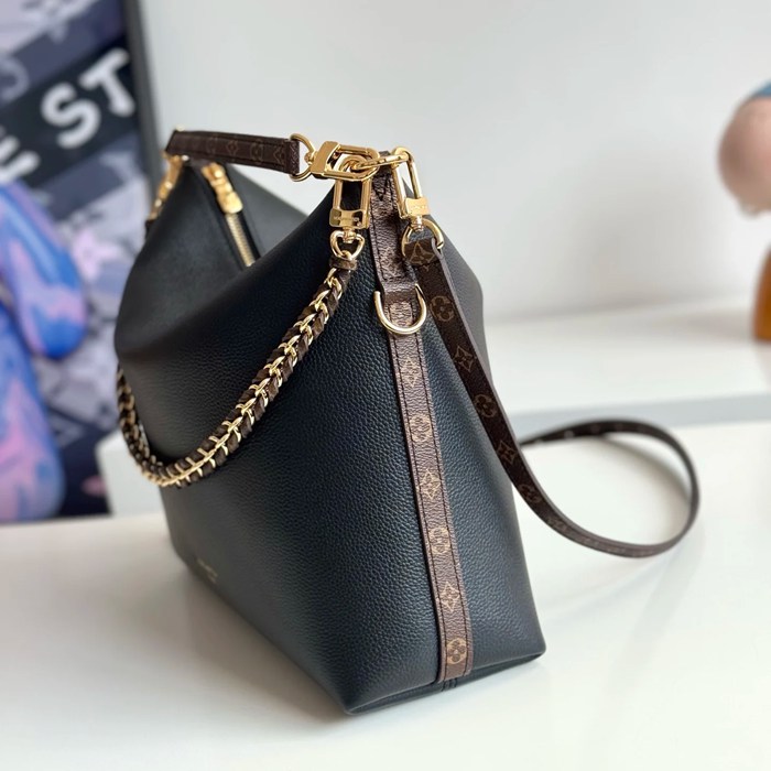 LOUIS VUITTON M29195 牛皮 キャンバス 斜め掛けバッグ レディース斜め掛けチェーン 30x26x10cm サイズ:30x26x10cm