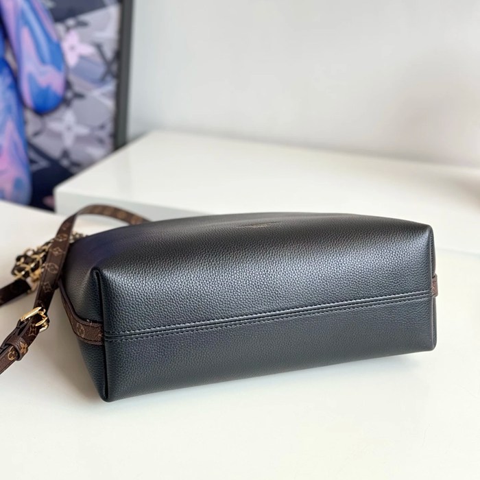 LOUIS VUITTON M29195 牛皮 キャンバス 斜め掛けバッグ レディース斜め掛けチェーン 30x26x10cm サイズ:30x26x10cm