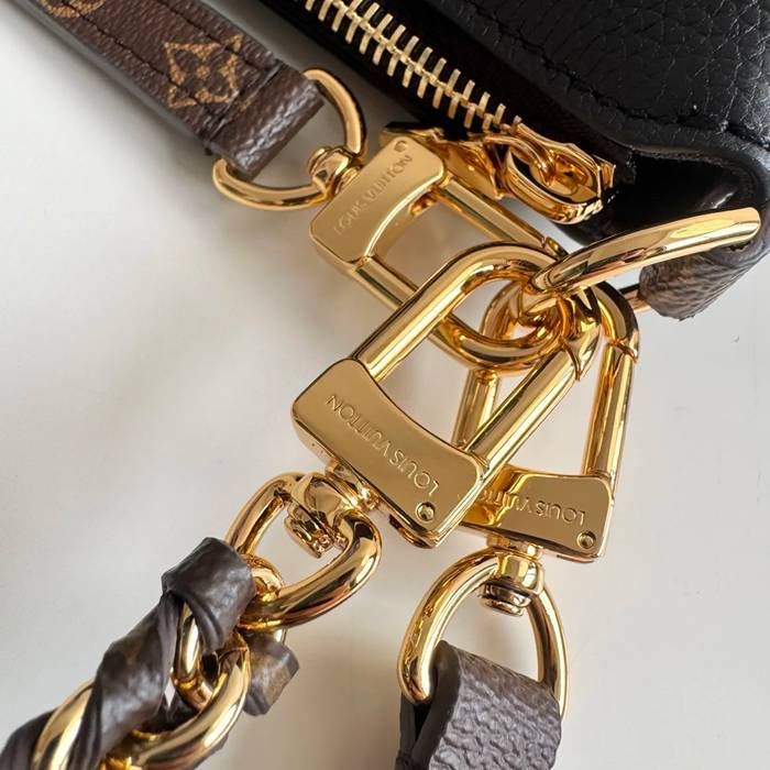 LOUIS VUITTON M29195 牛皮 キャンバス 斜め掛けバッグ レディース斜め掛けチェーン 30x26x10cm サイズ:30x26x10cm