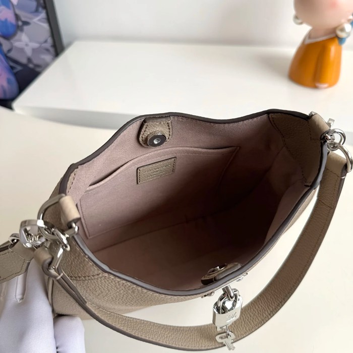 LOUIS VUITTON M27336 牛皮 モノグラム 斜め掛けバッグ レディース斜め掛け 25x20cm サイズ:25x20cm