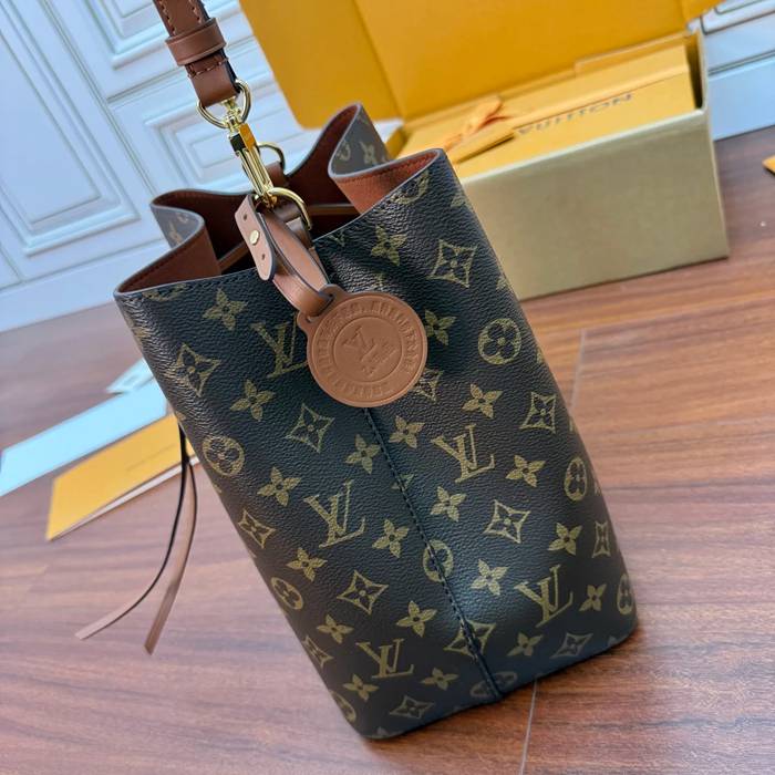 LOUIS VUITTON M44887 ボックスレザー 斜め掛けバッグ レディース斜め掛け 26x26x17.5cm サイズ:26x26x17.5cm