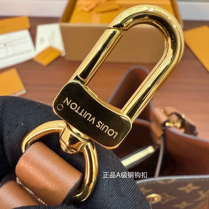 LOUIS VUITTON M44887 ボックスレザー 斜め掛けバッグ レディース斜め掛け 26x26x17.5cm サイズ:26x26x17.5cm