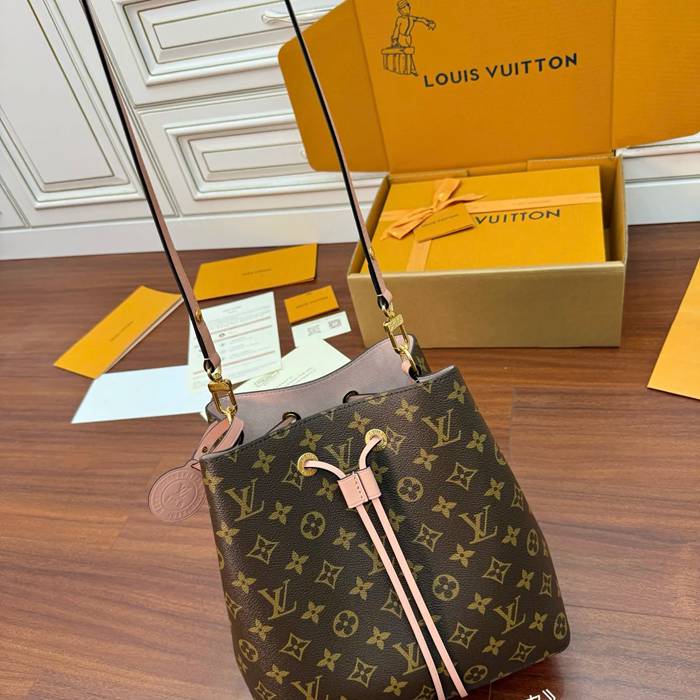 LOUIS VUITTON M44022 ボックスレザー 斜め掛けバッグ レディース斜め掛け 26x26x17.5cm サイズ:26x26x17.5cm