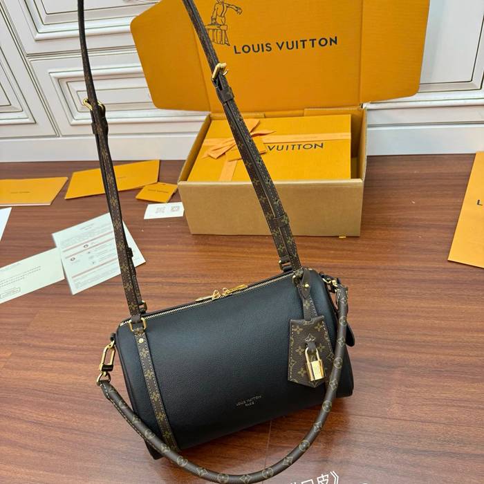 LOUIS VUITTON M26039 ボックスレザー 斜め掛けバッグ レディース斜め掛け 26x17x13.5cm サイズ:26x17x13.5cm