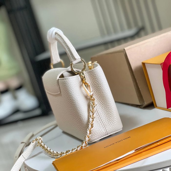 LOUIS VUITTON M23082 斜め掛けバッグ レディース斜め掛けチェーンフラップ 21x14cm サイズ:21x14cm