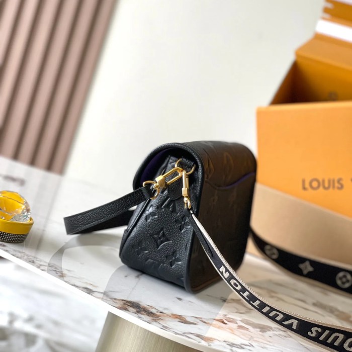 LOUIS VUITTON M46386 パターン ブラック 斜め掛けバッグ レディース斜め掛け 23x16x8.5cm サイズ:23x16x8.5cm