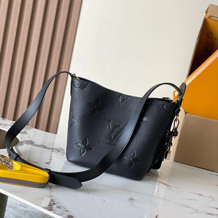 LOUIS VUITTON M13480 パターン ブラック 斜め掛けバッグ レディース斜め掛け 18x16x12cm サイズ:18x16x12cm