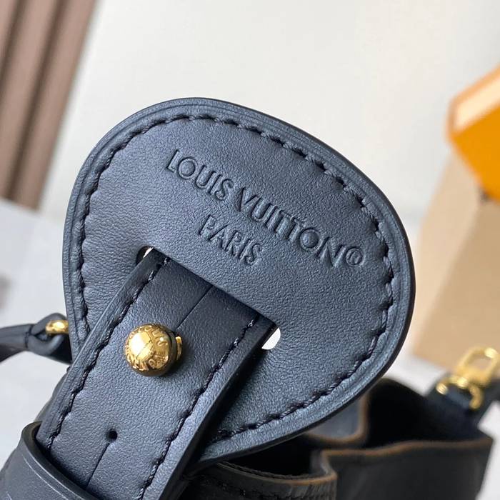 LOUIS VUITTON M13480 パターン ブラック 斜め掛けバッグ レディース斜め掛け 18x16x12cm サイズ:18x16x12cm