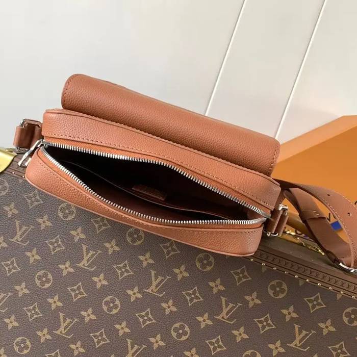 LOUIS VUITTON M25981 牛皮 ブラウン 斜め掛けバッグ レディース斜め掛け 24x18cm サイズ:24x18cm