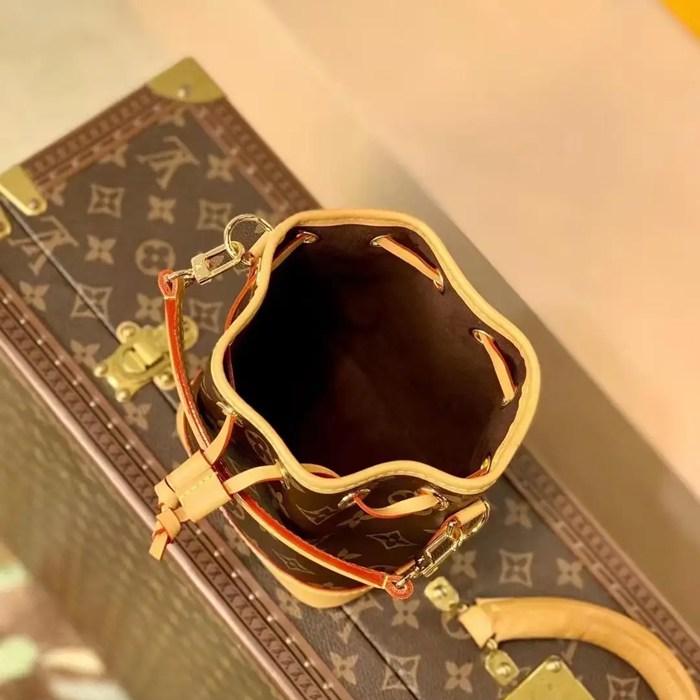LOUIS VUITTON M81266 牛皮 モノグラム キャンバス 斜め掛けバッグ レディース斜め掛け 16x13x10cm サイズ:16x13x10cm