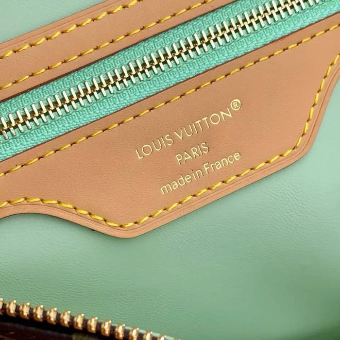 LOUIS VUITTON M15107 キャンバス モノグラム ショルダーバッグ レディースショルダー 30x21x17cm サイズ:30x21x17cm