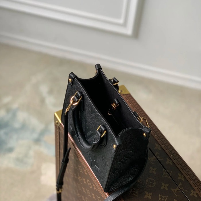 LOUIS VUITTON M46993 モノグラム 斜め掛けバッグ レディース斜め掛け 18x15x8.5cm サイズ:18x15x8.5cm