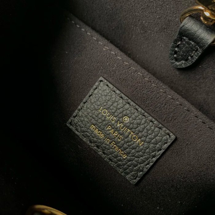 LOUIS VUITTON M46993 モノグラム 斜め掛けバッグ レディース斜め掛け 18x15x8.5cm サイズ:18x15x8.5cm