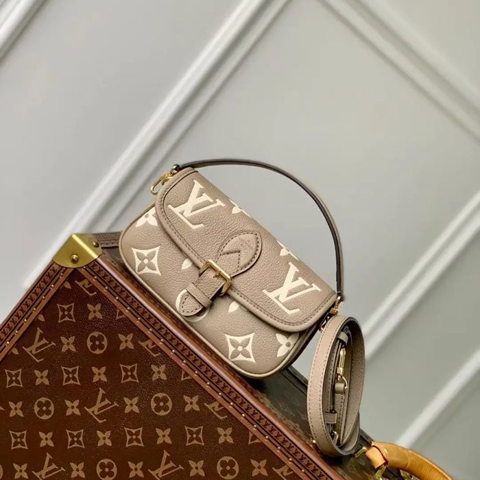 LOUIS VUITTON M83300 モノグラム 斜め掛けバッグ レディース斜め掛けフラップ 19x10.5cm サイズ:19x10.5cm