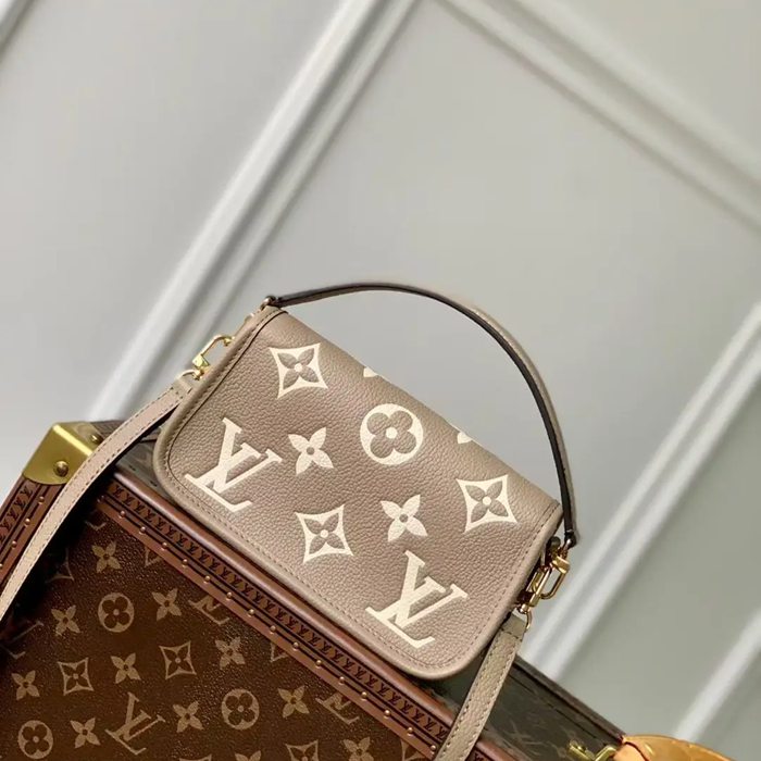 LOUIS VUITTON M83300 モノグラム 斜め掛けバッグ レディース斜め掛けフラップ 19x10.5cm サイズ:19x10.5cm
