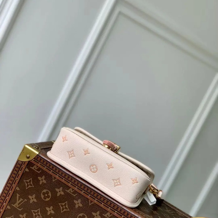 LOUIS VUITTON M13642 モノグラム 斜め掛けバッグ レディース斜め掛けフラップ 19x10.5cm サイズ:19x10.5cm