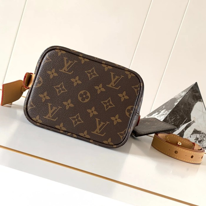 LOUIS VUITTON M12925 牛皮 モノグラム ハンドバッグ レディース斜め掛け手提げ 18x16x12cm サイズ:18x16x12cm
