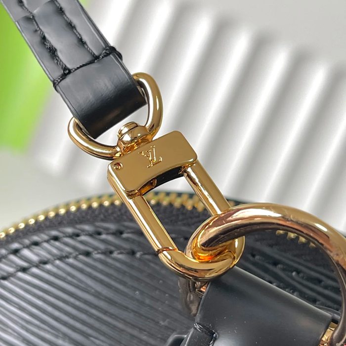 LOUIS VUITTON M13670 斜め掛けバッグ 斜め掛け手提げ サイズ:23.5x17.5x11.5cm
