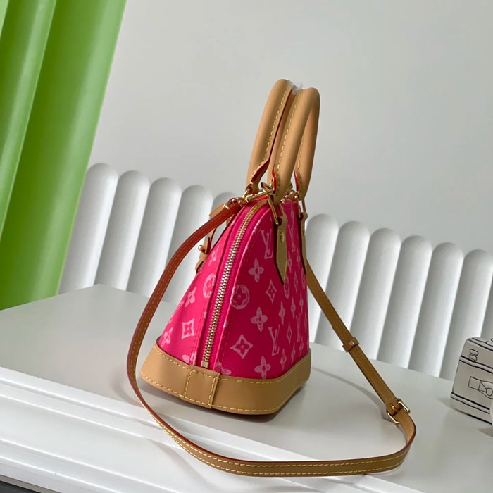 LOUIS VUITTON M28272 シェルバッグ サイズ:23.5x17.5x11.5cm