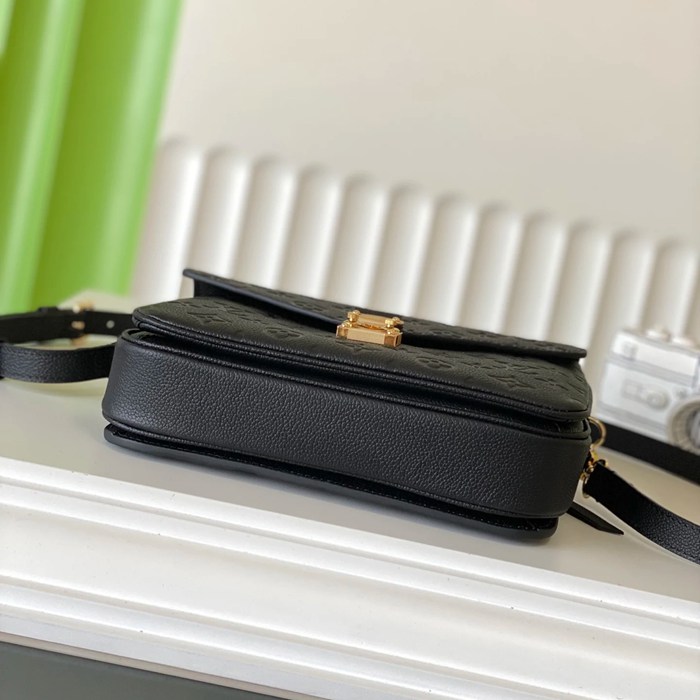 LOUIS VUITTON M41487 斜め掛けバッグ 斜め掛け サイズ:25.0x19.0x7.0cm