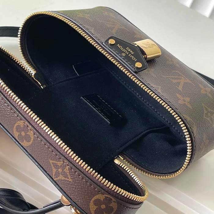 LOUIS VUITTON M47125 斜め掛けバッグ 斜め掛け サイズ:19.0x11.5x6.5cm
