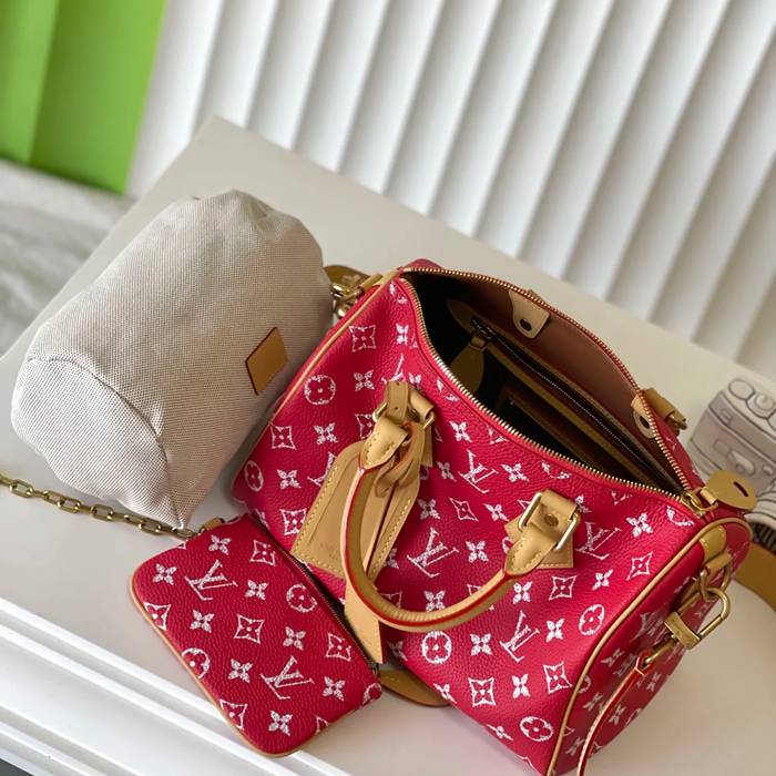LOUIS VUITTON M24425 斜め掛けバッグ 斜め掛け手提げ サイズ:25.0x15.0x15.0cm