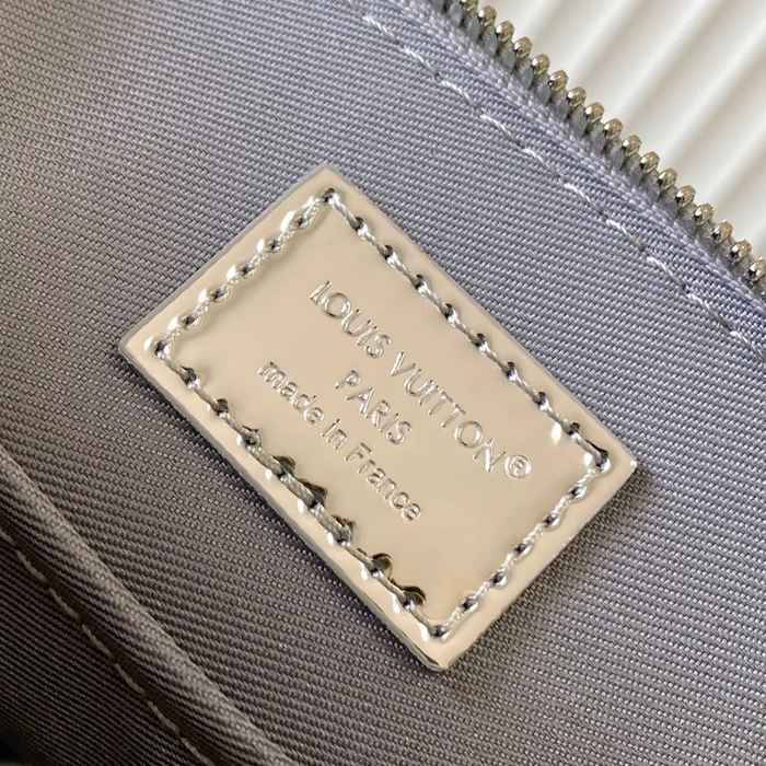 LOUIS VUITTON M26335 漆皮 斜め掛けバッグ 斜め掛け手提げ サイズ:23.5x17.5x11.5cm