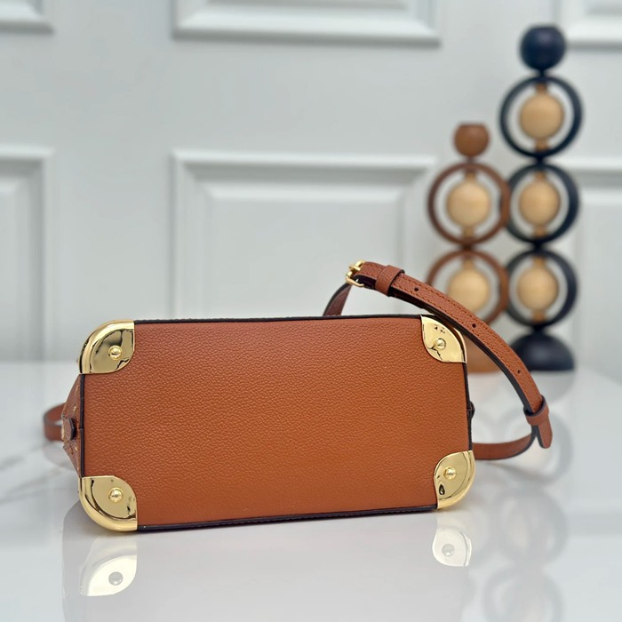 LOUIS VUITTON M29091 キャンバス モノグラム ブラック 斜め掛けバッグ レディース斜め掛けチェーン 24x18x12cm サイズ:24x18x12cm