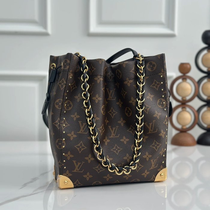LOUIS VUITTON M28515 牛皮 モノグラム ブラック 斜め掛けバッグ レディース斜め掛けチェーン 27x23cm サイズ:27x23cm LOUIS VUITTON M28515 牛皮 モノグラム ブラック 斜め掛けバッグ レディース斜め掛けチェーン 27x23cm サイズ:27x23cm