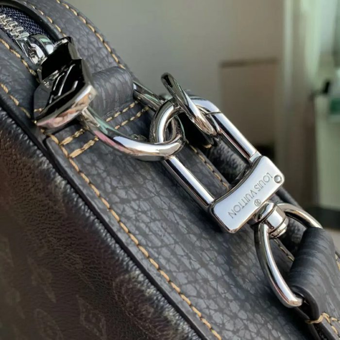 LOUIS VUITTON M46340 牛皮 パターン 斜め掛けバッグ レディース斜め掛け 25x18.5cm サイズ:25x18.5cm