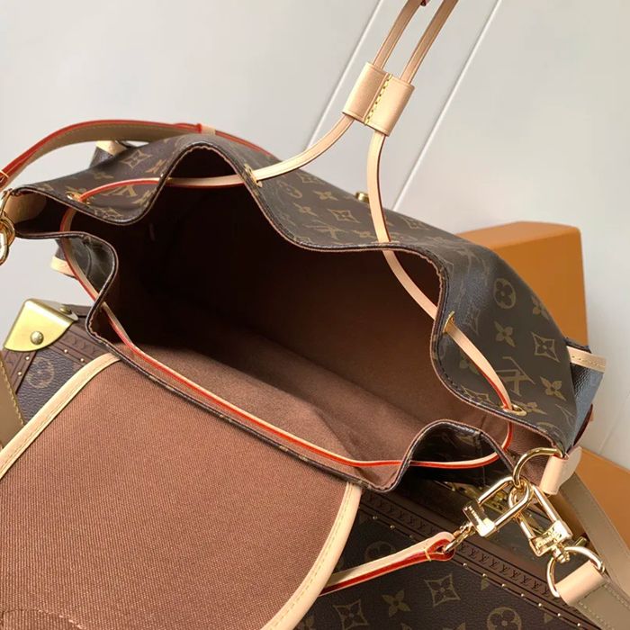 LOUIS VUITTON M26040 キャンバス モノグラム 斜め掛けバッグ レディース斜め掛けリュック 36x24x18cm サイズ:36x24x18cm