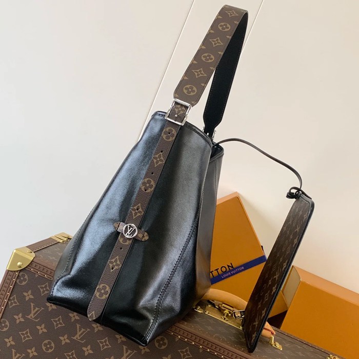 LOUIS VUITTON M25143 羊皮 斜め掛けバッグ レディース斜め掛け 39x30x15cm サイズ:39x30x15cm