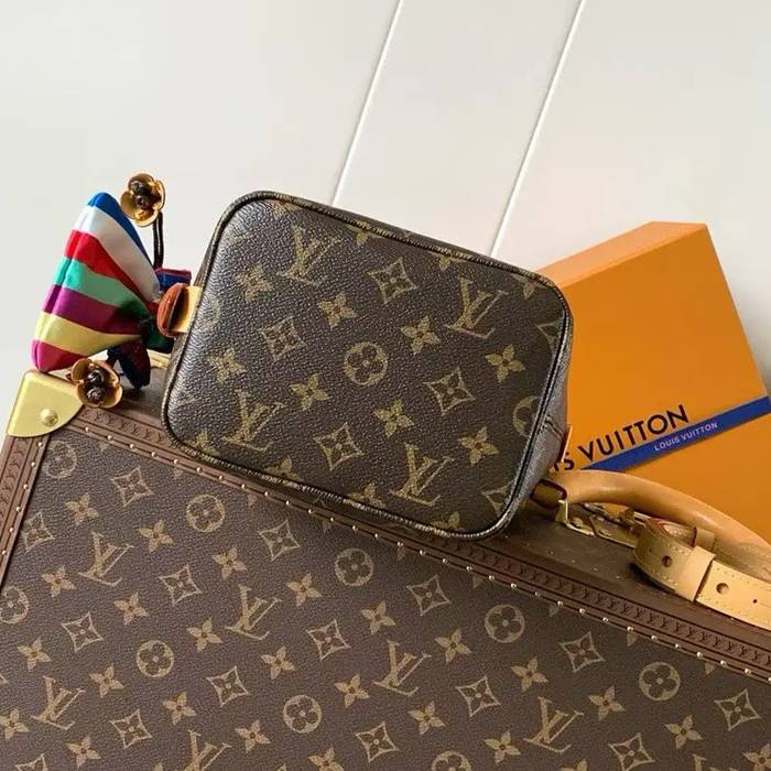 LOUIS VUITTON M26642 キャンバス モノグラム 斜め掛けバッグ レディース斜め掛け 18x16x12cm サイズ:18x16x12cm