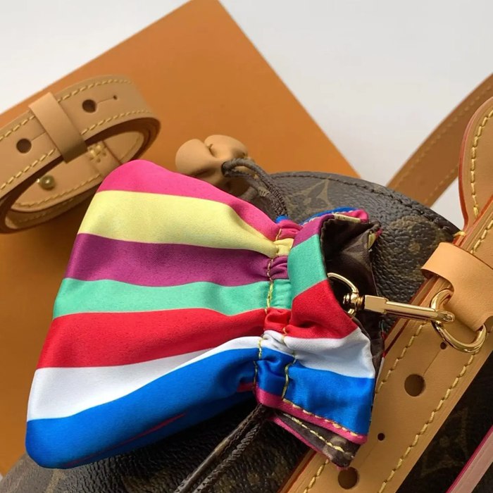 LOUIS VUITTON M26642 キャンバス モノグラム 斜め掛けバッグ レディース斜め掛け 18x16x12cm サイズ:18x16x12cm