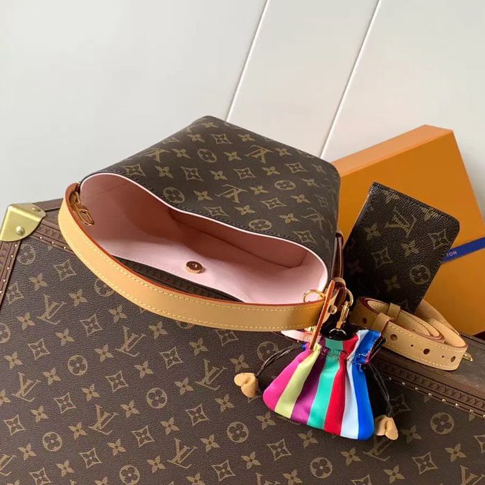 LOUIS VUITTON M26642 キャンバス モノグラム 斜め掛けバッグ レディース斜め掛け 18x16x12cm サイズ:18x16x12cm