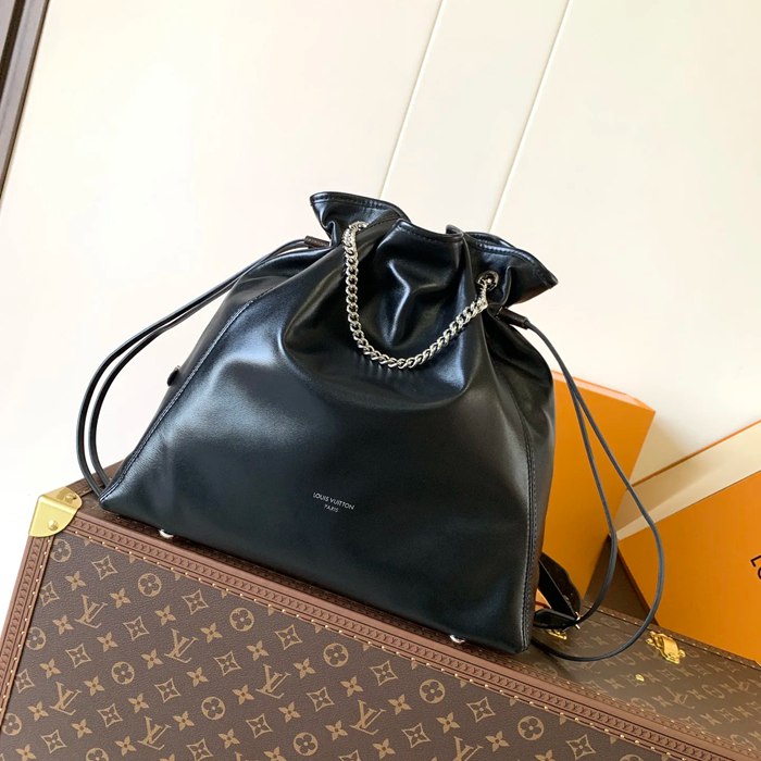 LOUIS VUITTON M25545 羊皮 斜め掛けバッグ レディース斜め掛け 33x24x11.5cm サイズ:33x24x11.5cm LOUIS VUITTON M25545 羊皮 斜め掛けバッグ レディース斜め掛け 33x24x11.5cm サイズ:33x24x11.5cm