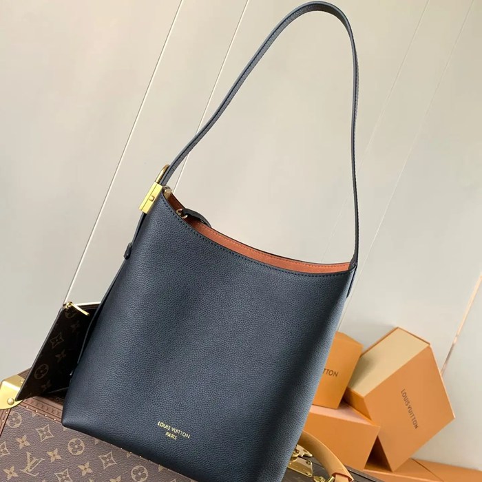 LOUIS VUITTON M25352 牛皮 ブラック ショルダーバッグ レディースショルダー 28x24x16cm サイズ:28x24x16cm LOUIS VUITTON M25352 牛皮 ブラック ショルダーバッグ レディースショルダー 28x24x16cm サイズ:28x24x16cm