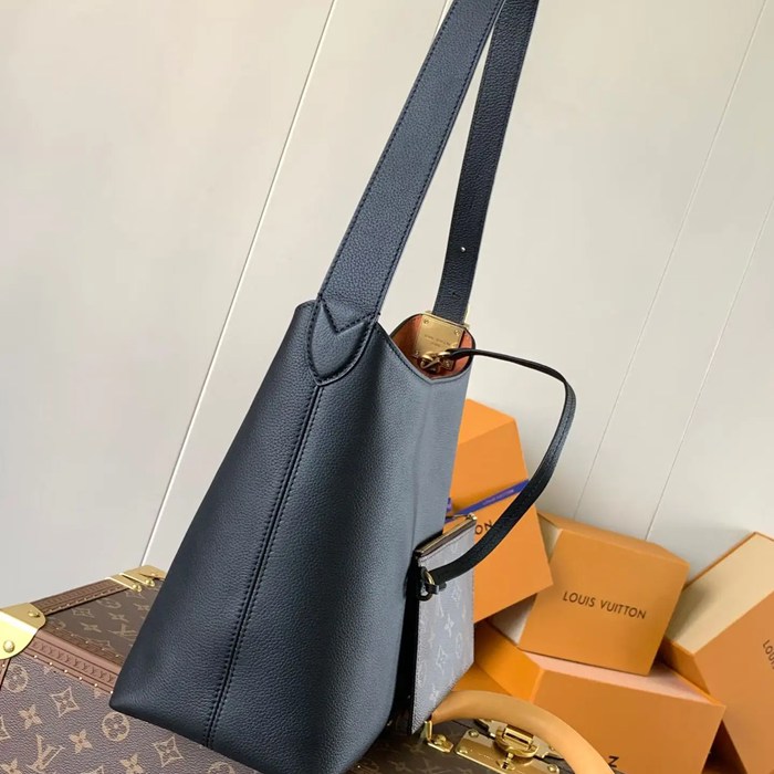 LOUIS VUITTON M25352 牛皮 ブラック ショルダーバッグ レディースショルダー 28x24x16cm サイズ:28x24x16cm