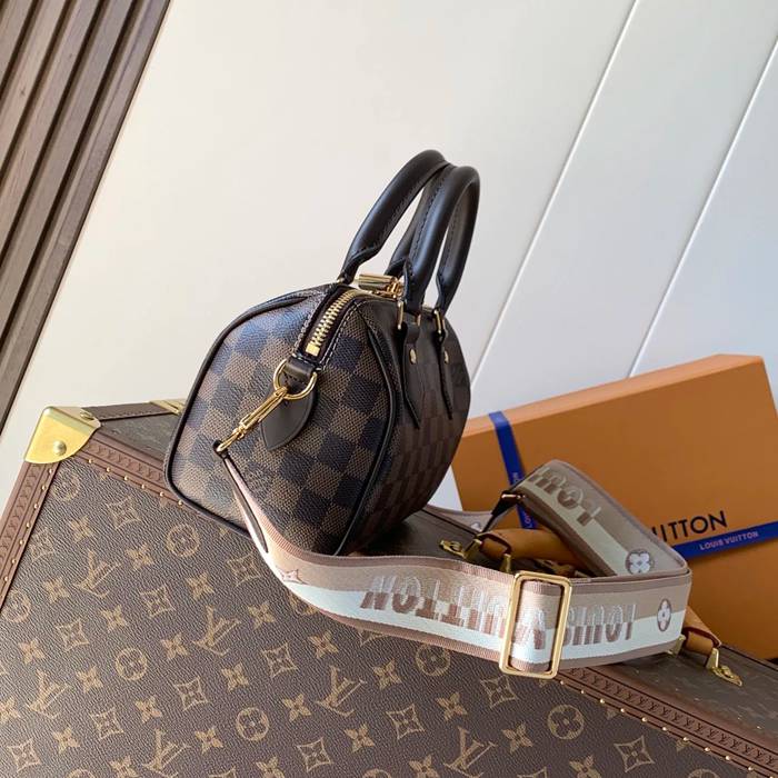 LOUIS VUITTON M46222 牛皮 モノグラム キャンバス 斜め掛けバッグ レディース斜め掛け 20.5x13.5x12cm サイズ:20.5x13.5x12cm