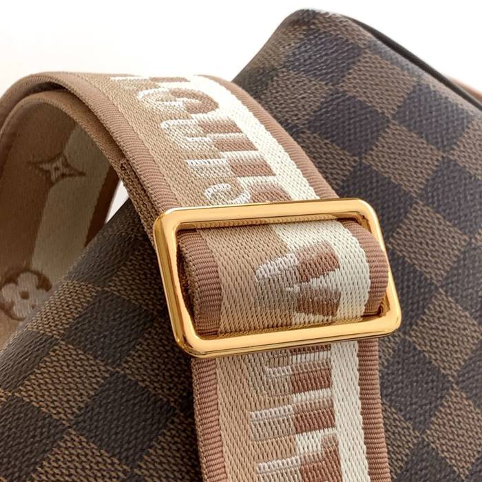 LOUIS VUITTON M46222 牛皮 モノグラム キャンバス 斜め掛けバッグ レディース斜め掛け 20.5x13.5x12cm サイズ:20.5x13.5x12cm