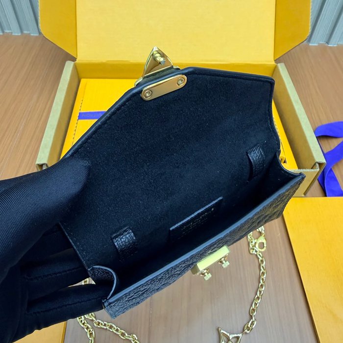 LOUIS VUITTON M4717 斜め掛けバッグ レディース斜め掛け 13.5cm サイズ:20.5×13.5×12cm