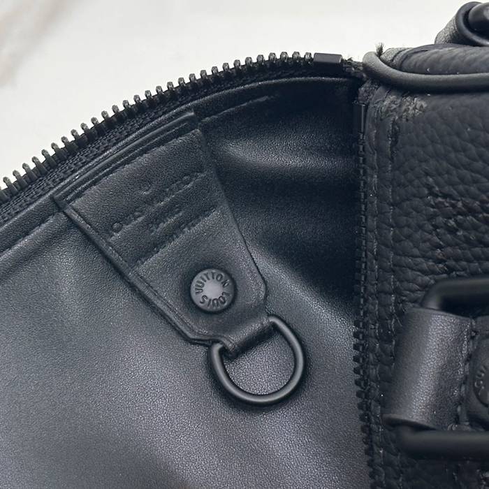 LOUIS VUITTON M28262 牛皮 モノグラム ブラック 斜め掛けバッグ レディース斜め掛け 22x17.5x14cm サイズ:22x17.5x14cm